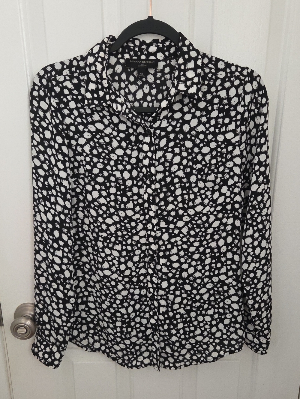 Banana Republic Black & White Printed Long-Sleeve Shirt